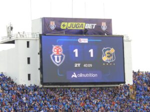 Reemplazo de Paqui Meneghini en la banca de la Universidad de Chile